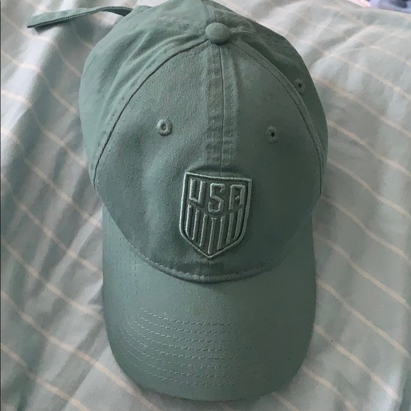 New Era Accessories - (NWOT) USA women’s soccer hat